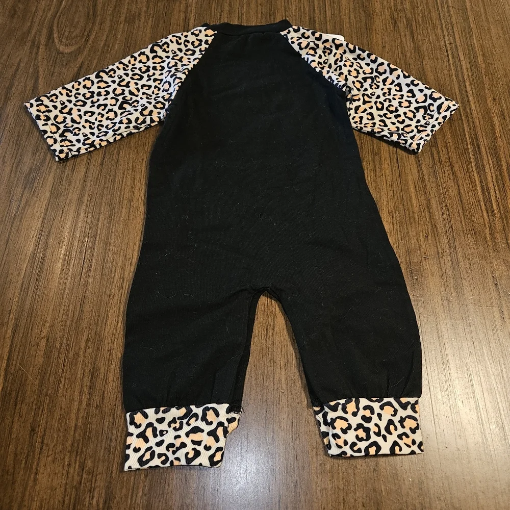 Merry Christmas Leopard Baby Size 6-9 months Romper